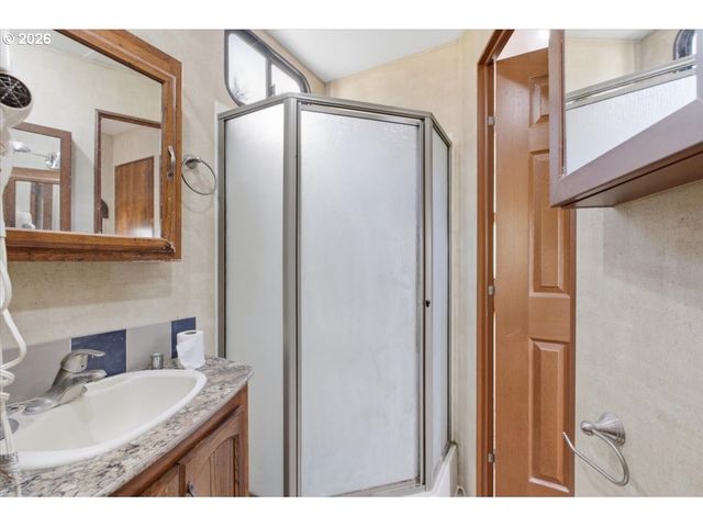 30920 BERLIN Rd, Lebanon, OR 97355