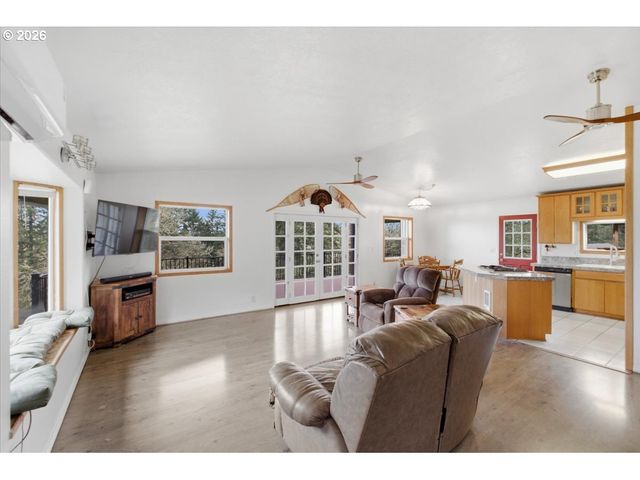 30920 BERLIN Rd, Lebanon, OR 97355