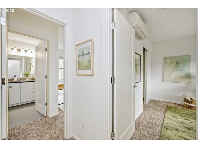 1242 N MORGAN St, Portland, OR 97217