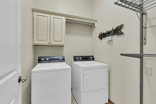 2405 N PECKHAM COURT, Wichita, KS 67228
