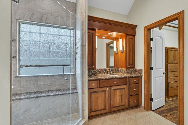 2405 N PECKHAM COURT, Wichita, KS 67228