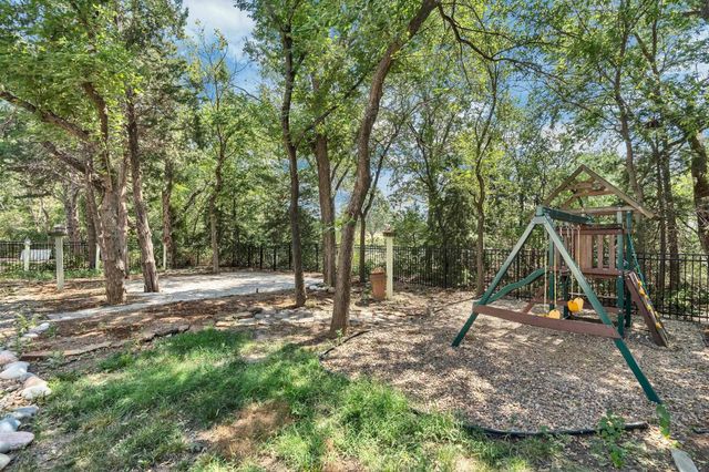 2405 N PECKHAM COURT, Wichita, KS 67228