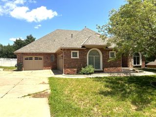 12001 Elizabeth Drive, Midwest City, OK 73130