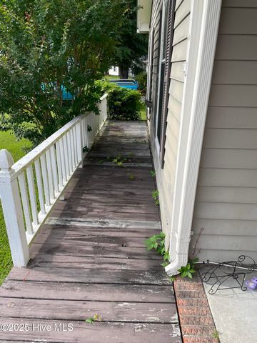 978 Stillwood Circle, Jacksonville, NC 28540