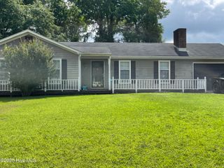 978 Stillwood Circle, Jacksonville, NC 28540