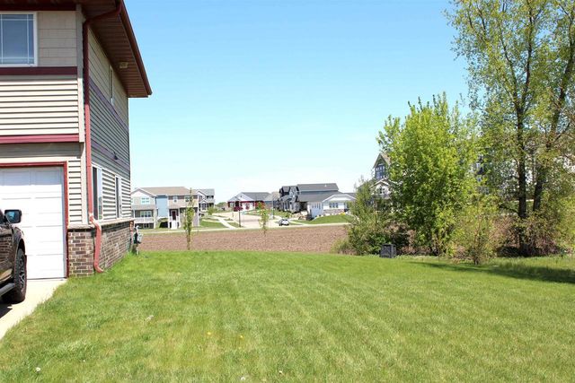 2750 Hazelnut Trail, Sun Prairie, WI 53590