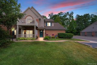 310 Marigold Circle, Westland, MI 48185