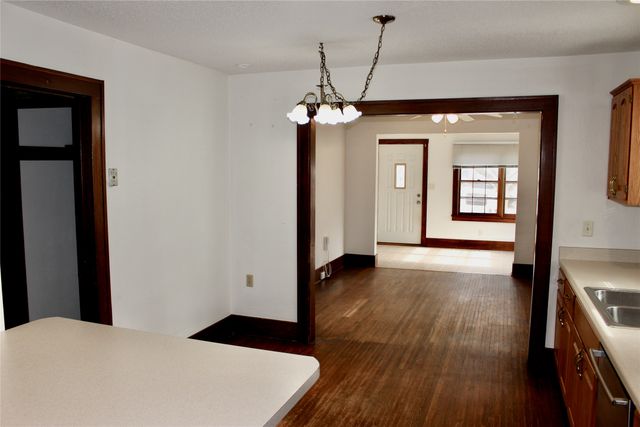 1221 Curtiss Avenue, Ames, IA 50010