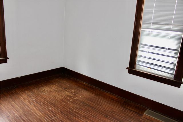 1221 Curtiss Avenue, Ames, IA 50010