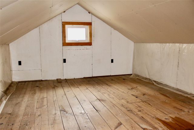 1221 Curtiss Avenue, Ames, IA 50010