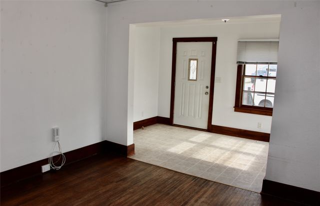 1221 Curtiss Avenue, Ames, IA 50010