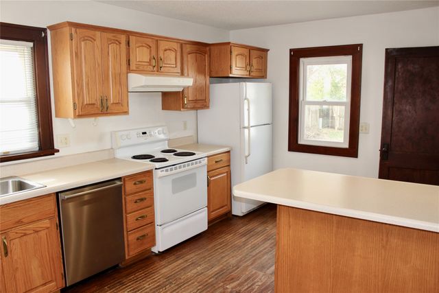 1221 Curtiss Avenue, Ames, IA 50010