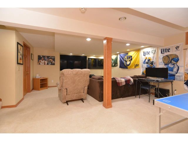 4013 Bordeaux Drive, Janesville, WI 53546