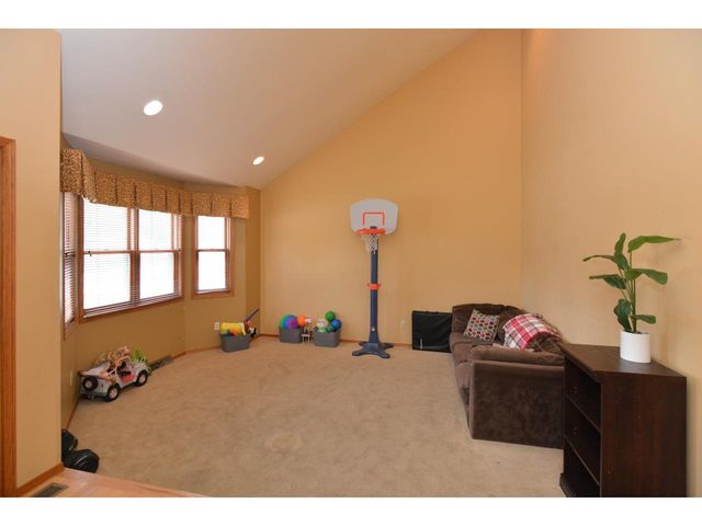 4013 Bordeaux Drive, Janesville, WI 53546