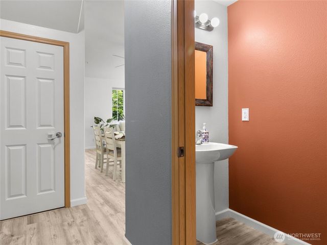 1331 Rowan Ct, Dupont, WA 98327