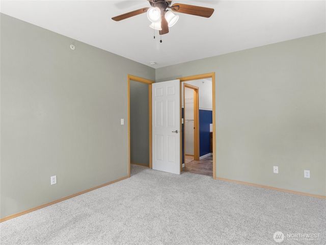 1331 Rowan Ct, Dupont, WA 98327