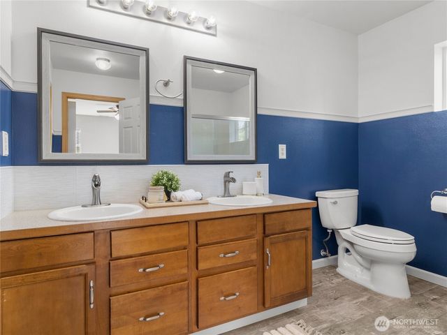 1331 Rowan Ct, Dupont, WA 98327