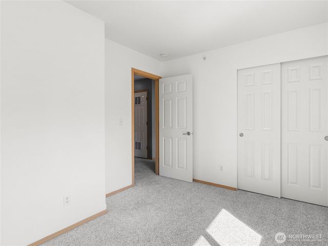 1331 Rowan Ct, Dupont, WA 98327