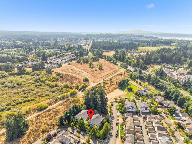 1331 Rowan Ct, Dupont, WA 98327