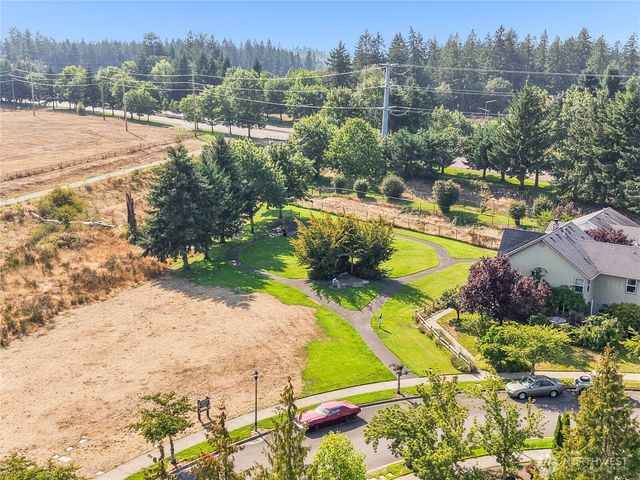 1331 Rowan Ct, Dupont, WA 98327
