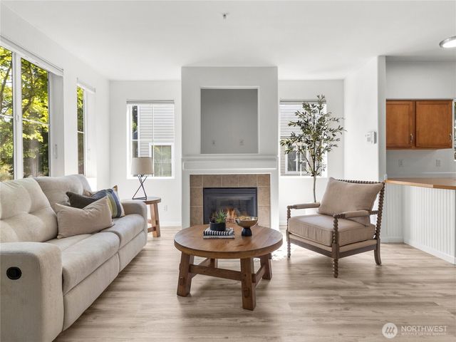 1331 Rowan Ct, Dupont, WA 98327