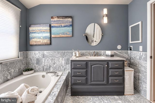 233 TAVISTOCK LN, Sewell, NJ 08080