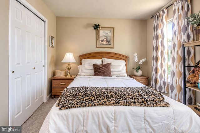233 TAVISTOCK LN, Sewell, NJ 08080