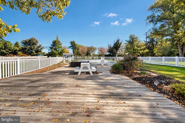 233 TAVISTOCK LN, Sewell, NJ 08080