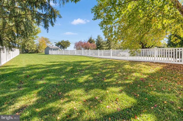 233 TAVISTOCK LN, Sewell, NJ 08080