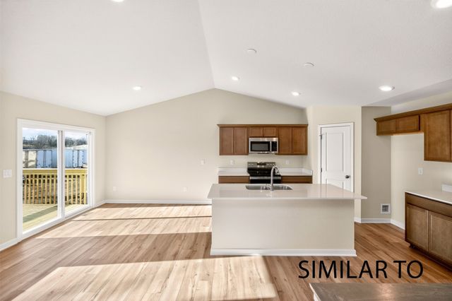 4283 Grover Woods Lane, Des Moines, IA 50317