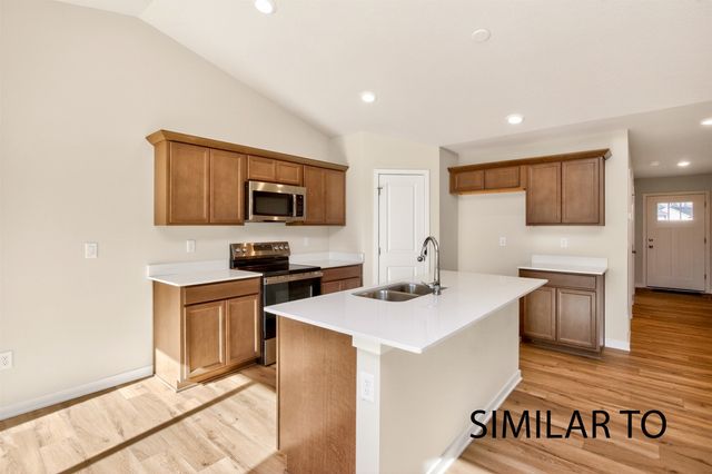 4283 Grover Woods Lane, Des Moines, IA 50317