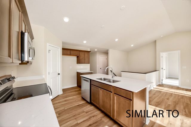 4283 Grover Woods Lane, Des Moines, IA 50317