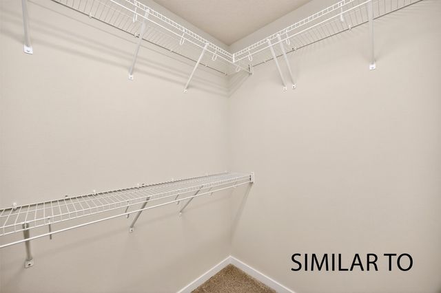 4283 Grover Woods Lane, Des Moines, IA 50317