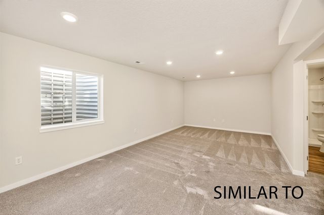 4283 Grover Woods Lane, Des Moines, IA 50317