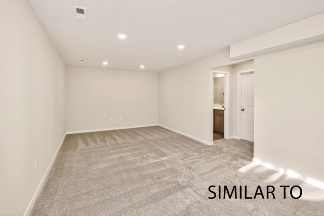 4283 Grover Woods Lane, Des Moines, IA 50317