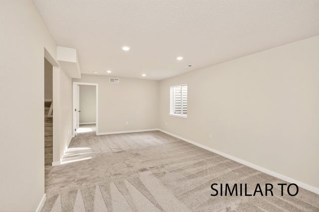 4283 Grover Woods Lane, Des Moines, IA 50317