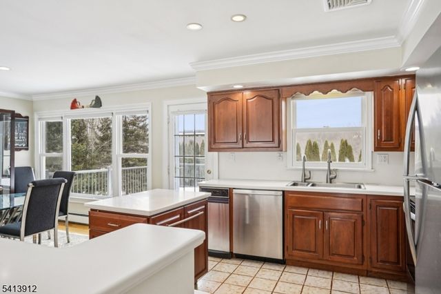 6 Highview Dr, Vernon Twp., NJ 07460