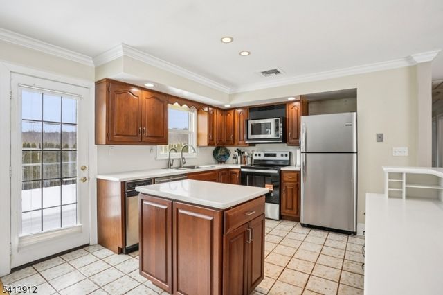 6 Highview Dr, Vernon Twp., NJ 07460