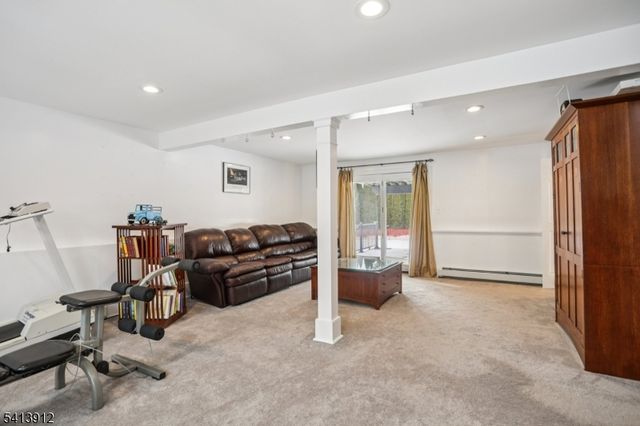 6 Highview Dr, Vernon Twp., NJ 07460