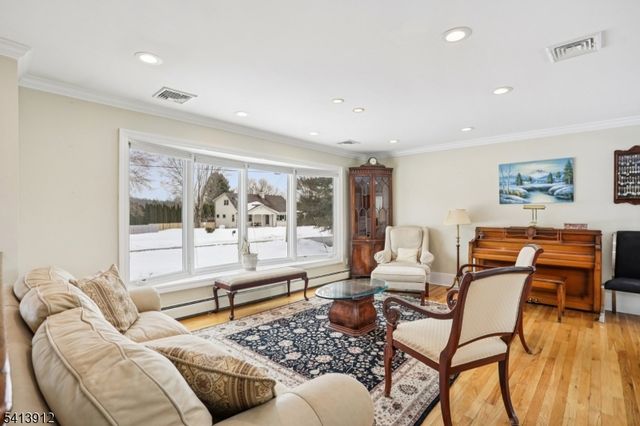 6 Highview Dr, Vernon Twp., NJ 07460