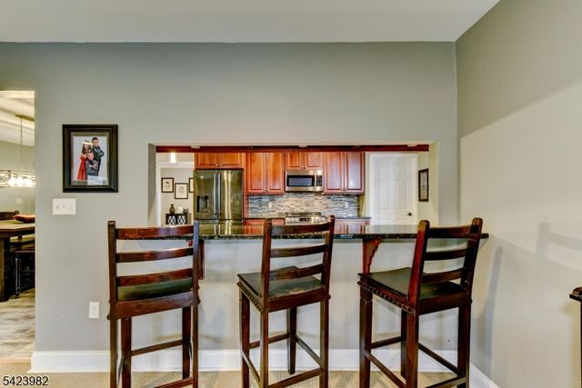 1 DEMOTT DR, Readington Twp., NJ 08889