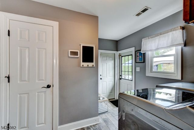 1 DEMOTT DR, Readington Twp., NJ 08889