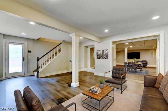 1 DEMOTT DR, Readington Twp., NJ 08889
