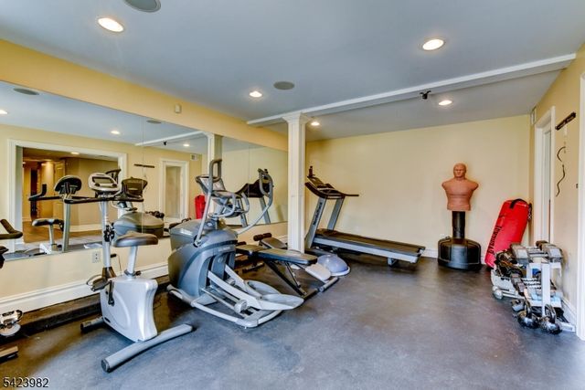1 DEMOTT DR, Readington Twp., NJ 08889
