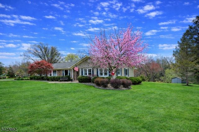 1 DEMOTT DR, Readington Twp., NJ 08889