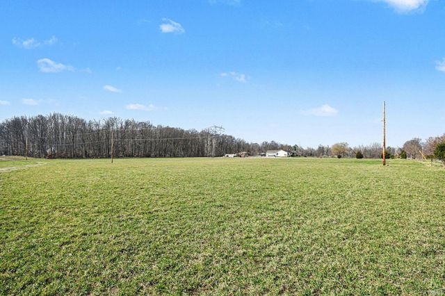 25280 Quinn Road, North Liberty, IN 46554