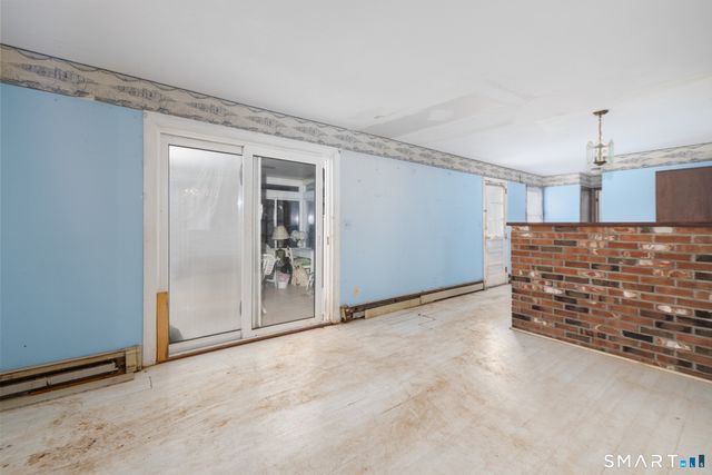 71 Renshaw Road, Hamden, CT 06518