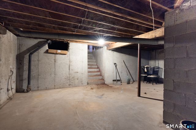 71 Renshaw Road, Hamden, CT 06518