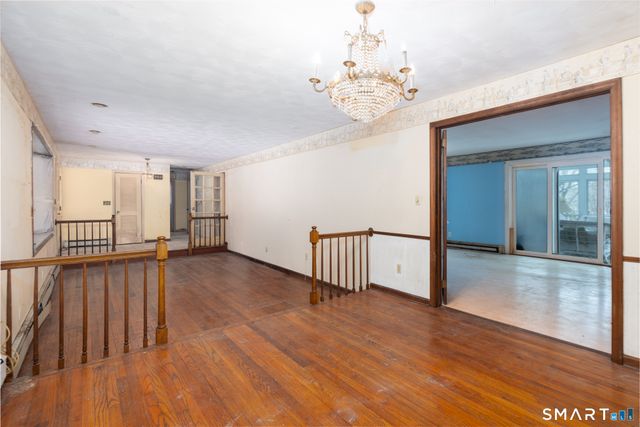 71 Renshaw Road, Hamden, CT 06518