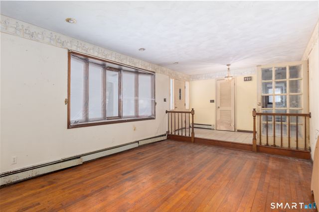 71 Renshaw Road, Hamden, CT 06518